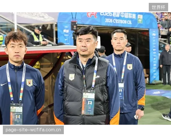 山东泰山主帅韩鹏发布会表示，球队半程受严重伤病影响，将利用间歇期调整。
